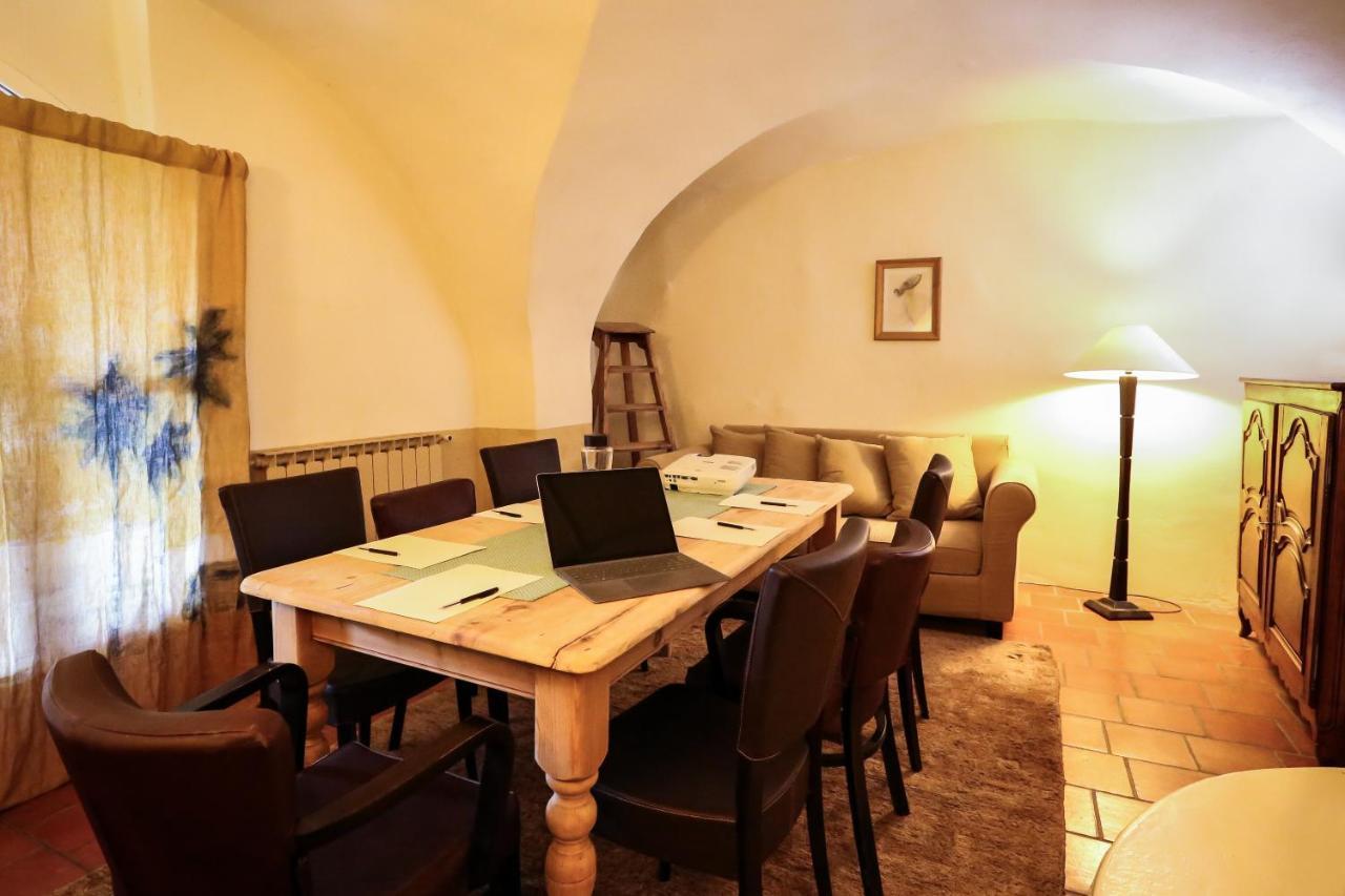 La Treille Muscate Hotell Cliousclat Exteriör bild
