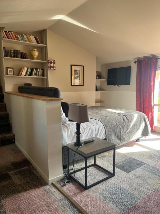 La Treille Muscate Hotell Cliousclat Exteriör bild